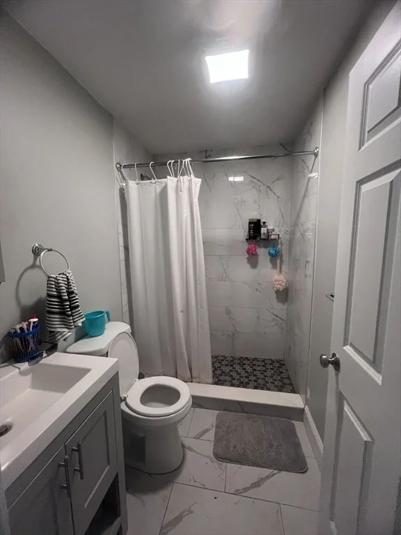 5 bed, 2 bath apartment for rent at 247 L St Unit 3, South Boston — photo 11 of 19