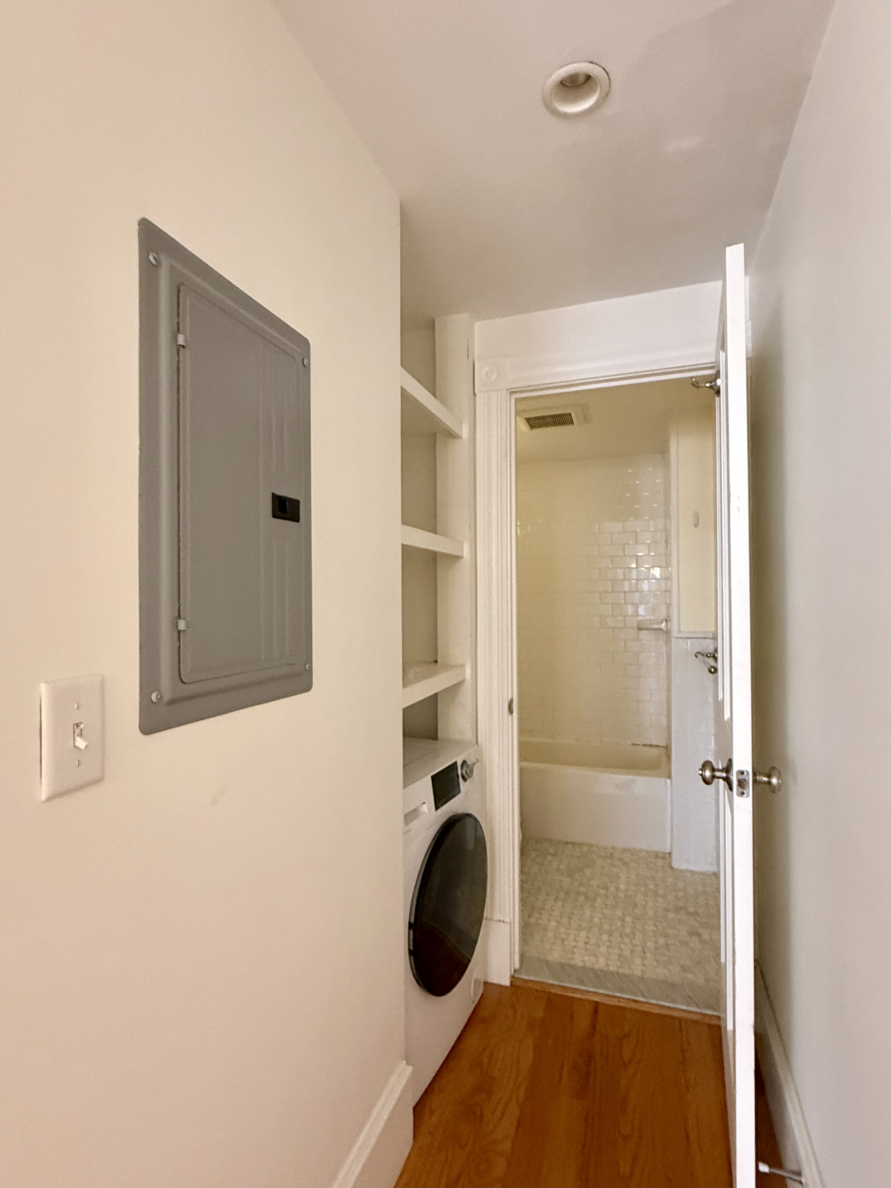1 bed, 1 bath apartment for rent at 247 Newbury St Unit 22R, Back Bay — photo 3 of 16