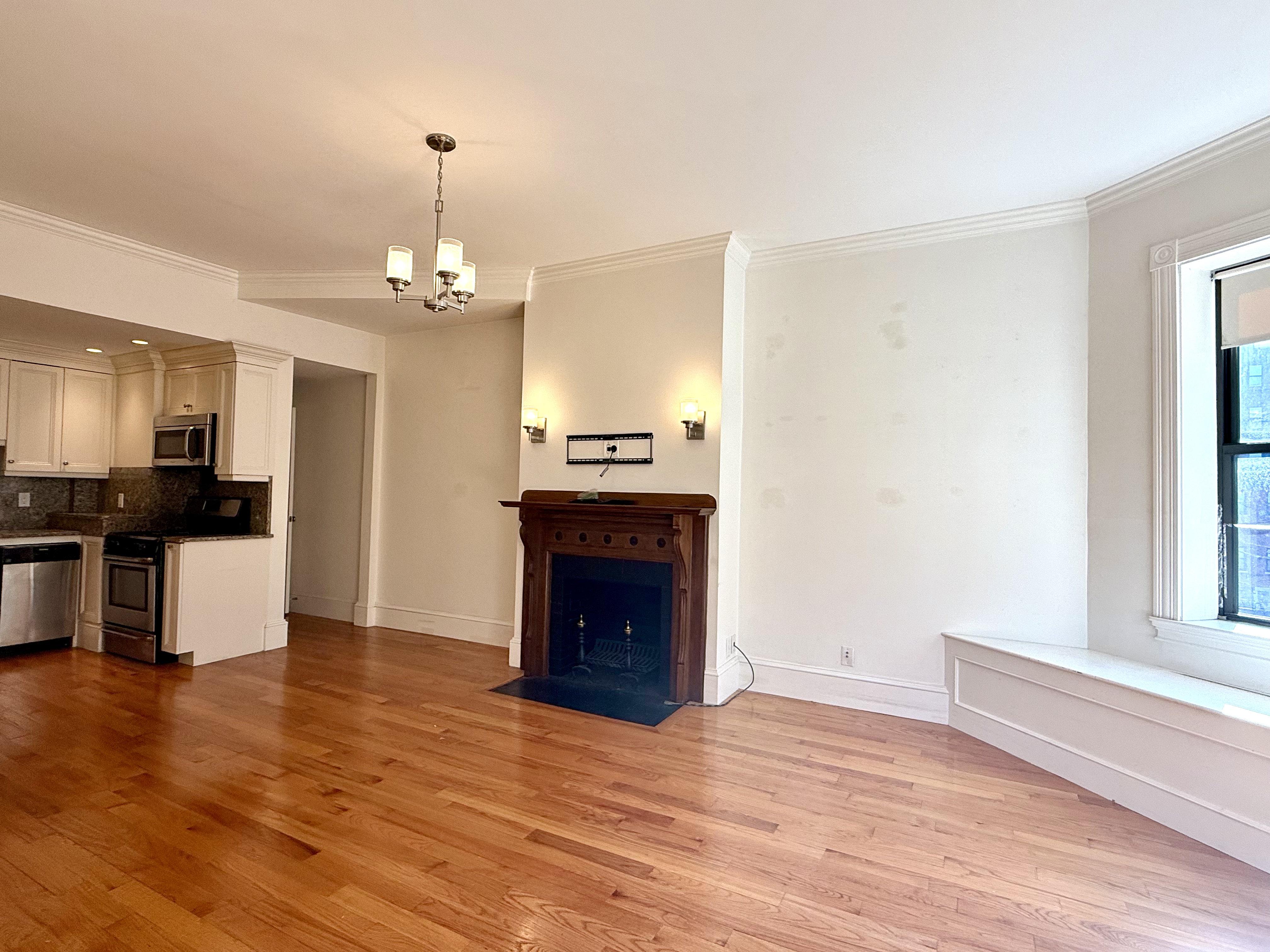 1 bed, 1 bath apartment for rent at 247 Newbury St Unit 22R, Back Bay — photo 13 of 16