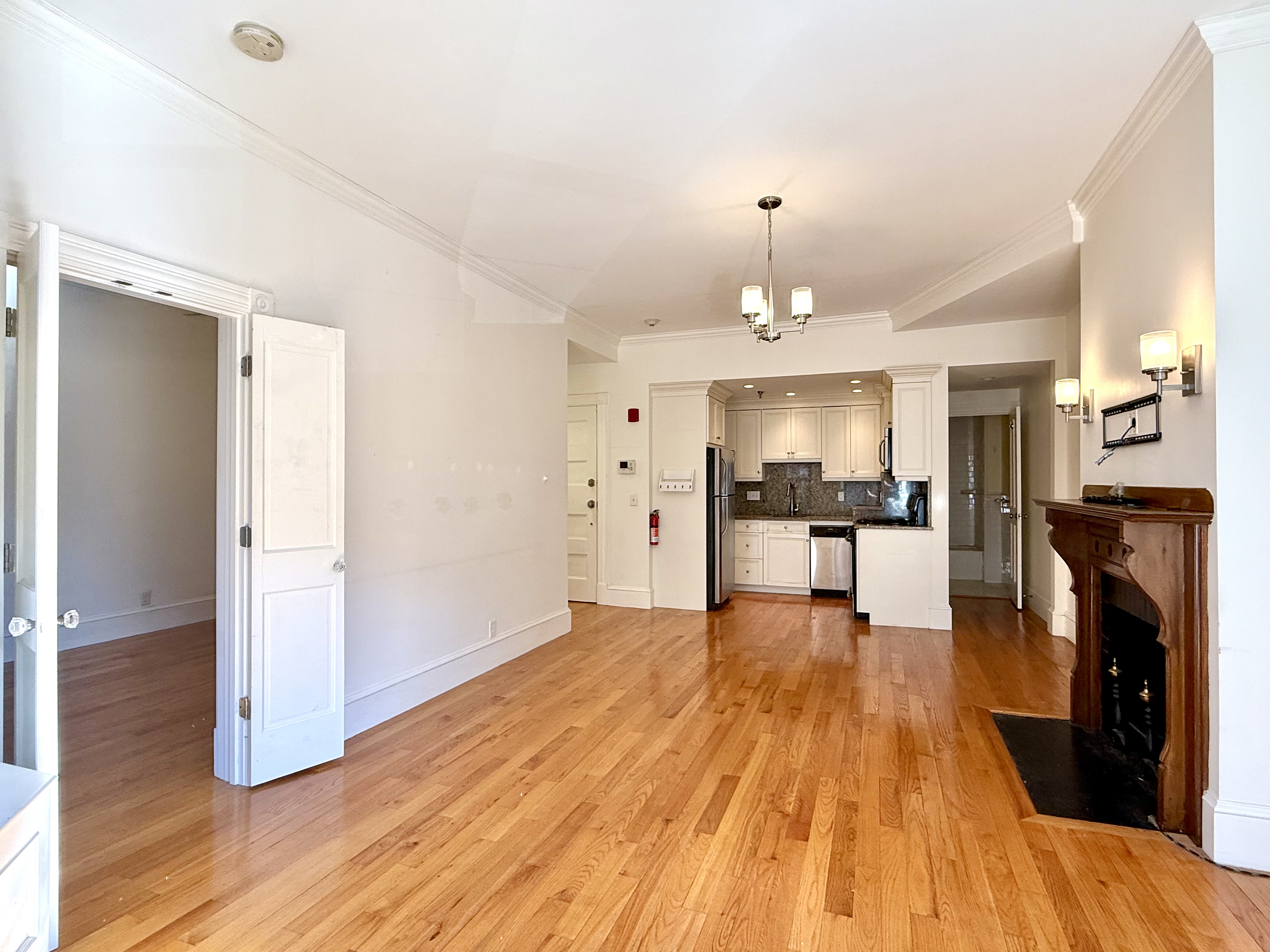 1 bed, 1 bath apartment for rent at 247 Newbury St Unit 22R, Back Bay — photo 11 of 16