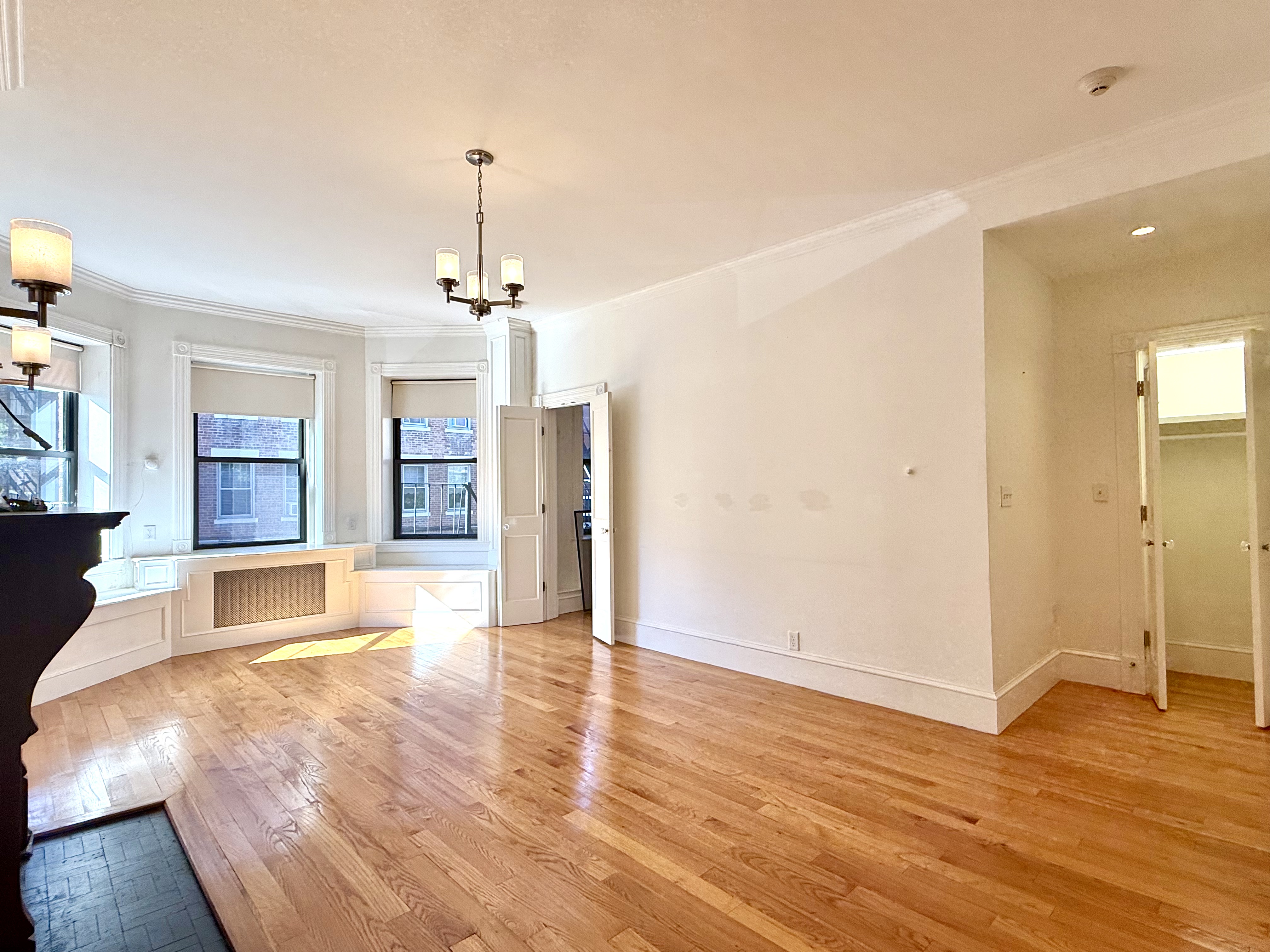 1 bed, 1 bath apartment for rent at 247 Newbury St Unit 22R, Back Bay — photo 2 of 16