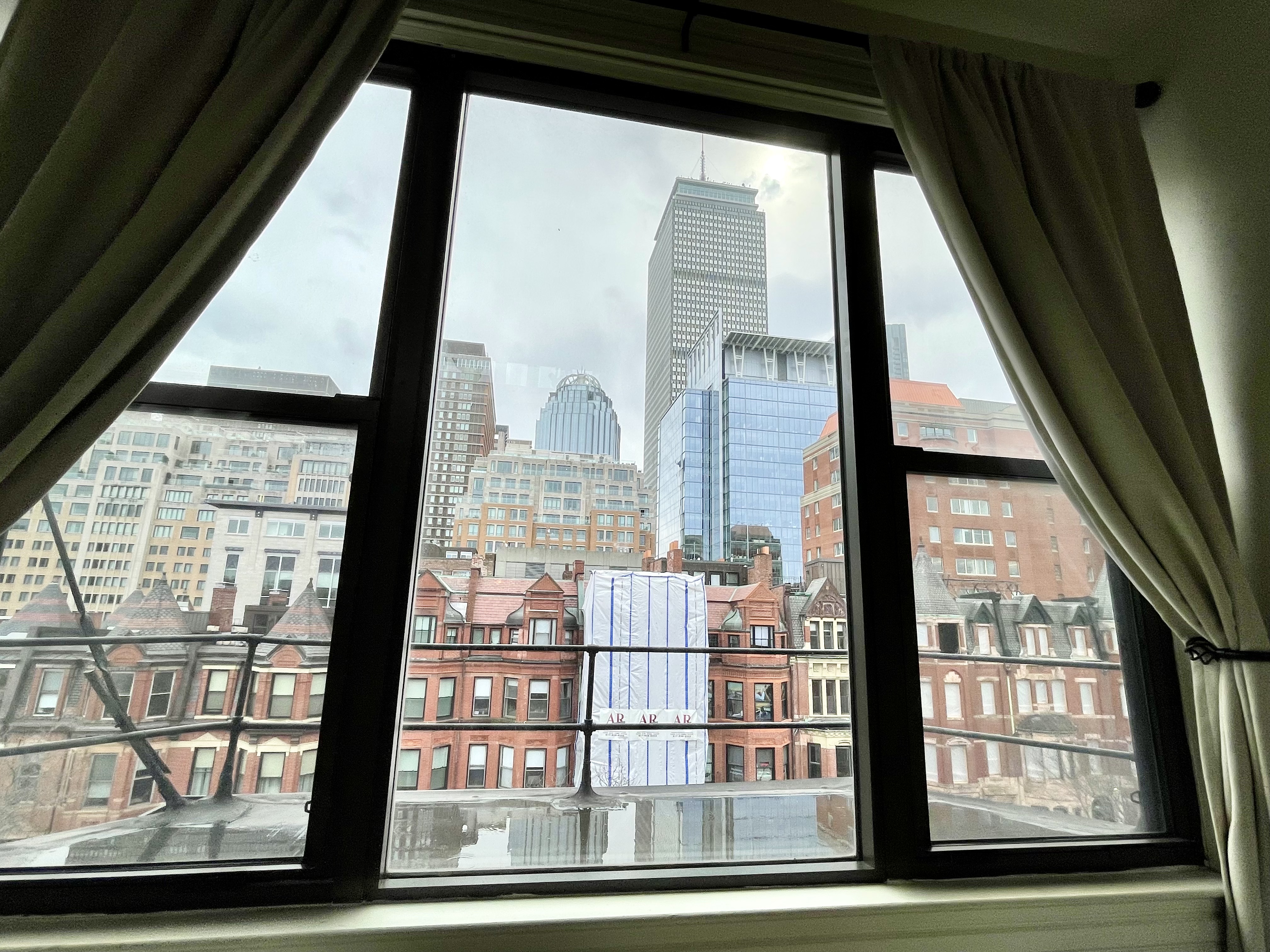 1.5 bed, 2 bath apartment for rent at 247 Newbury St Unit 4, Back Bay — photo 17 of 24