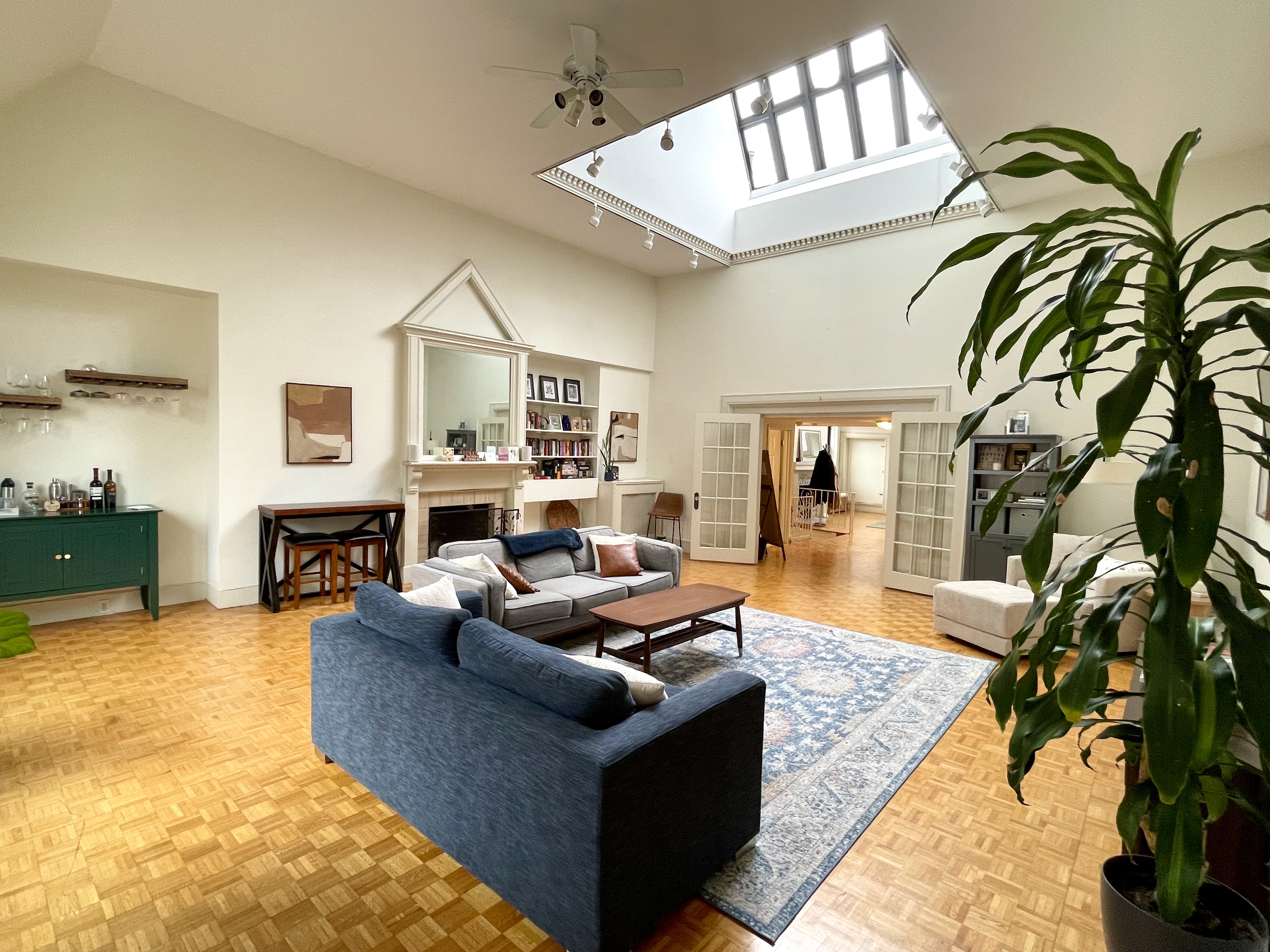1.5 bed, 2 bath apartment for rent at 247 Newbury St Unit 4, Back Bay — photo 16 of 24