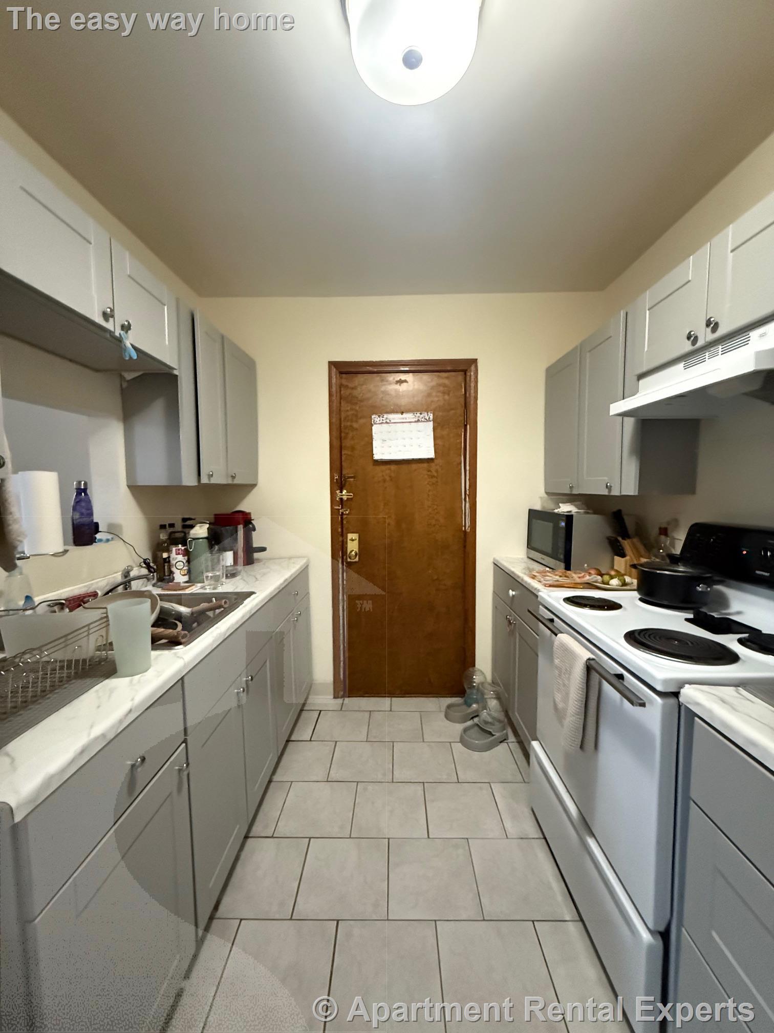 Studio bed, 1 bath apartment for rent at 247 Pearl St Unit 203, Winter Hill — photo 2 of 9