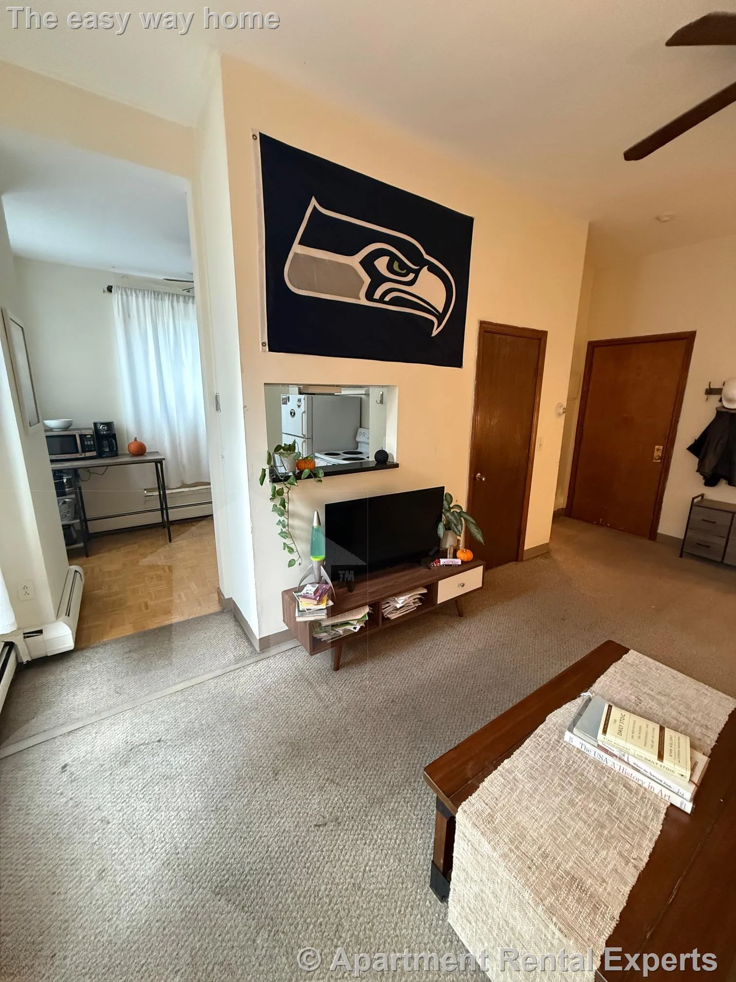 1 bed, 1 bath apartment for rent at 247 Pearl St Unit 204, Winter Hill — photo 2 of 6