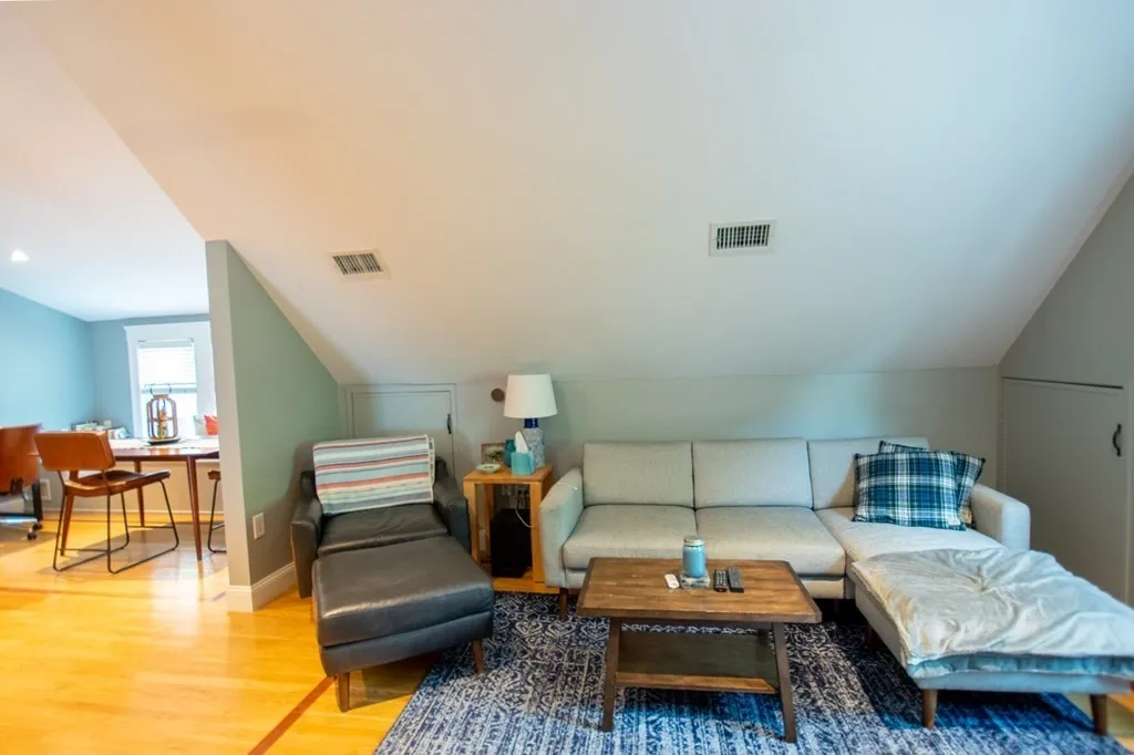 1 bed, 1 bath apartment for rent at 247 Savin Hill Ave Unit 3, Dorchester — photo 30 of 43
