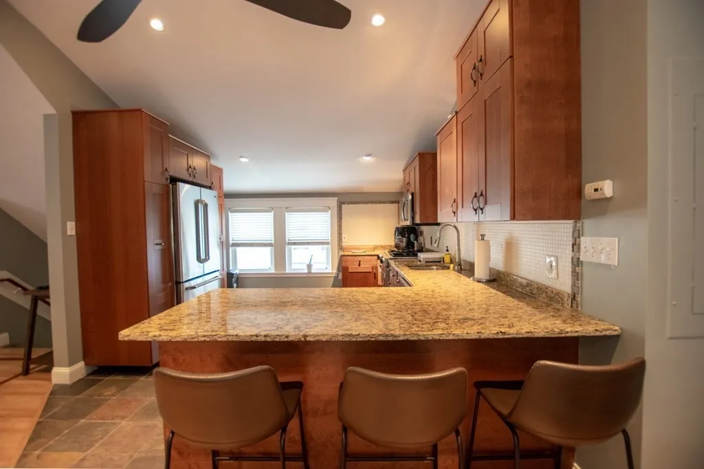 1 bed, 1 bath apartment for rent at 247 Savin Hill Ave Unit 3, Dorchester — photo 7 of 43