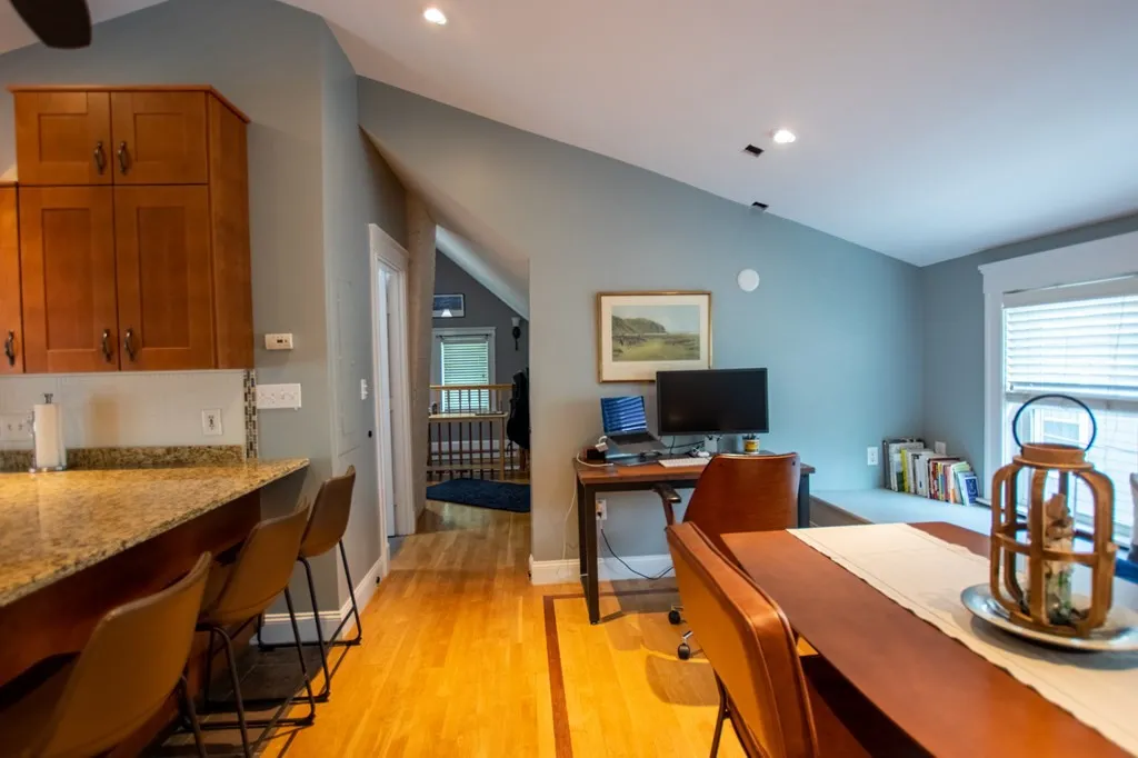 1 bed, 1 bath apartment for rent at 247 Savin Hill Ave Unit 3, Dorchester — photo 18 of 43