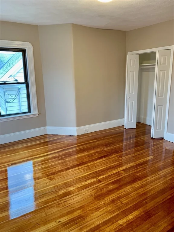 3 bed, 1 bath apartment for rent at 247 Whitwell St Unit 2, Quincy — photo 10 of 11