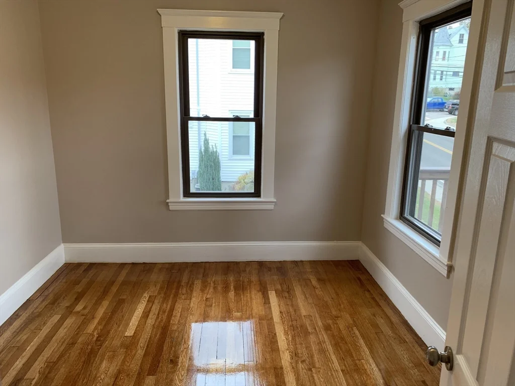 3 bed, 1 bath apartment for rent at 247 Whitwell St Unit 2, Quincy — photo 8 of 11
