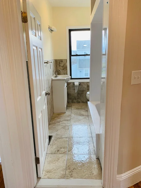 3 bed, 1 bath apartment for rent at 247 Whitwell St Unit 2, Quincy — photo 7 of 11
