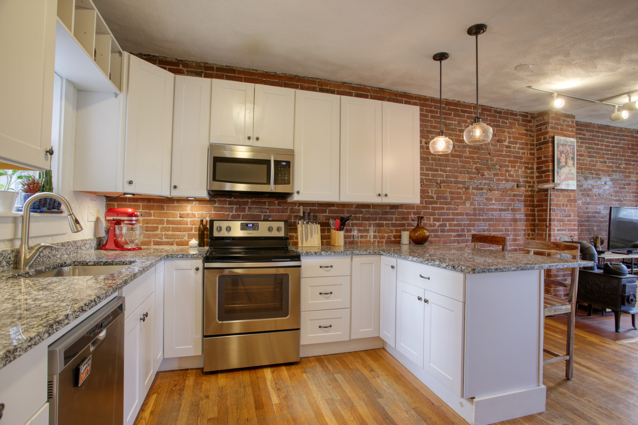 2 bed, 1 bath apartment for rent at 248 Hampshire St Unit 2, Inman Square — photo 4 of 14