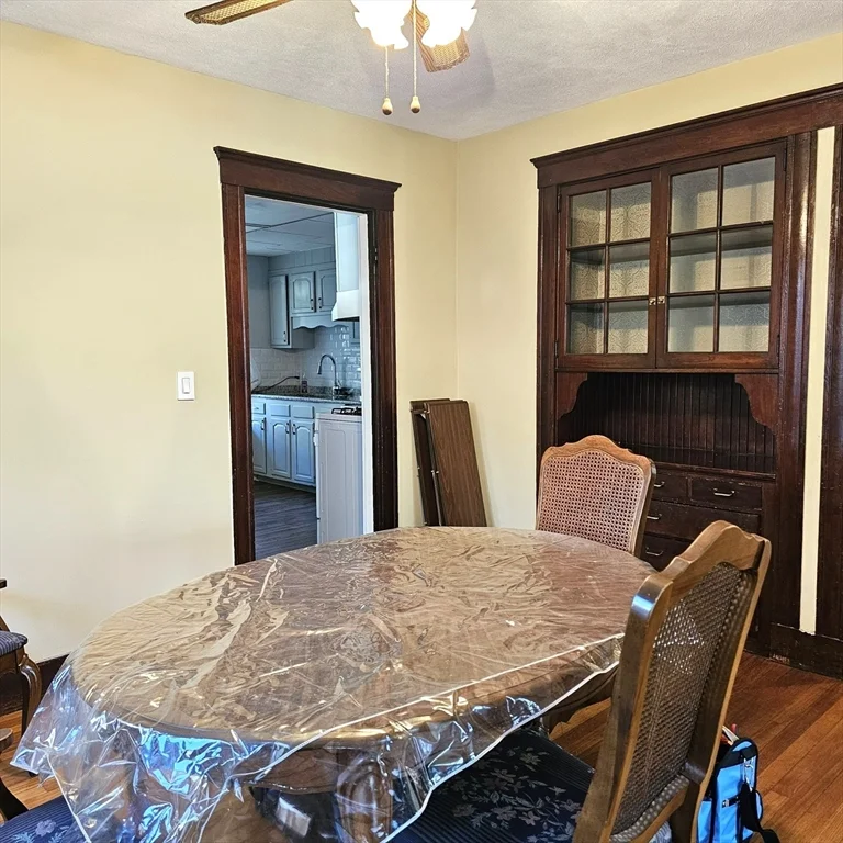 3 bed, 1 bath apartment for rent at 248 N Beacon St Unit 1, Watertown — photo 6 of 14