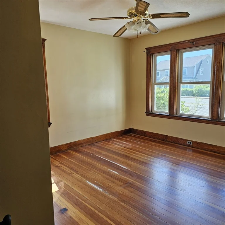 3 bed, 1 bath apartment for rent at 248 N Beacon St Unit 1, Watertown — photo 5 of 14