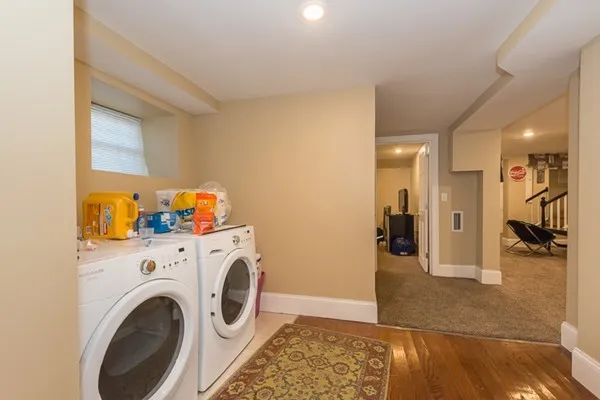 6 bed, 3 bath apartment for rent at 248 Parker Hill Ave Unit 1, Mission Hill — photo 9 of 13