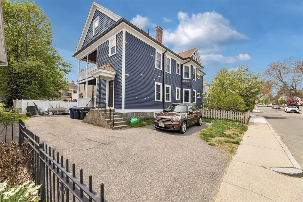 2 bed, 1 bath apartment for rent at 248 Roslindale Ave Unit 1, Roslindale — photo 3 of 22