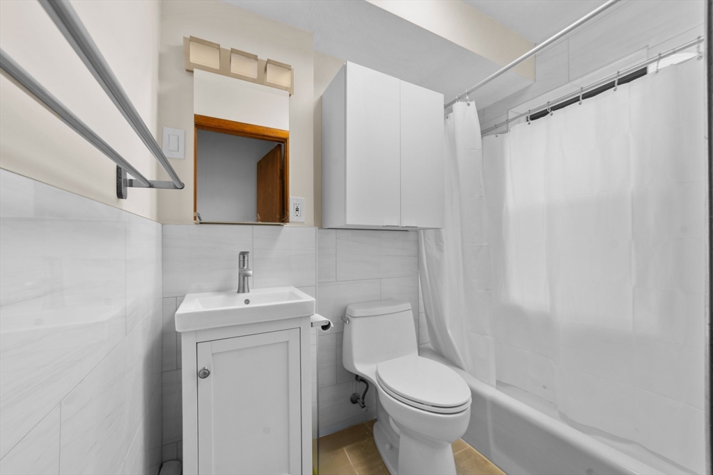 2 bed, 1 bath apartment for rent at 248 Shawmut Ave Unit 3, South End — photo 23 of 24