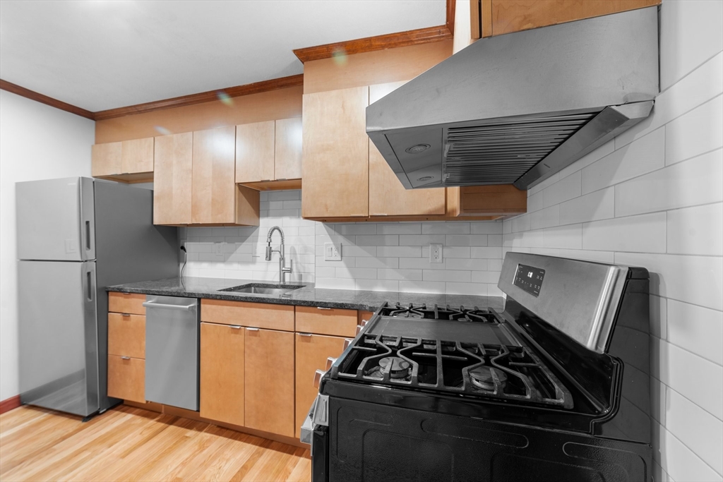 2 bed, 1 bath apartment for rent at 248 Shawmut Ave Unit 3, South End — photo 15 of 24