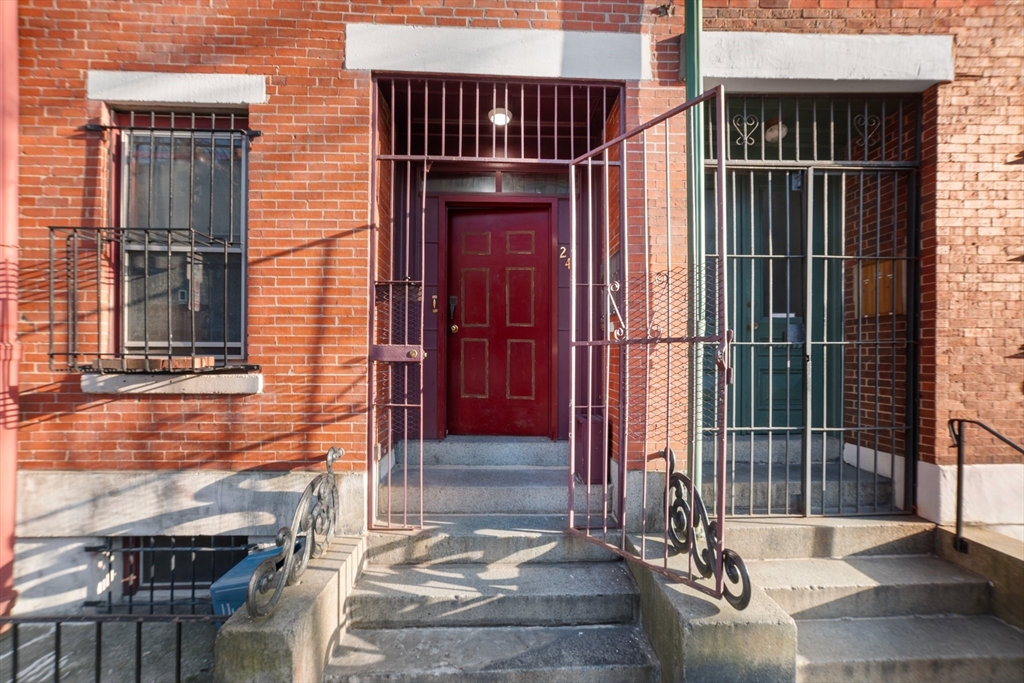 2 bed, 1 bath apartment for rent at 248 Shawmut Ave Unit 3, South End — photo 3 of 24