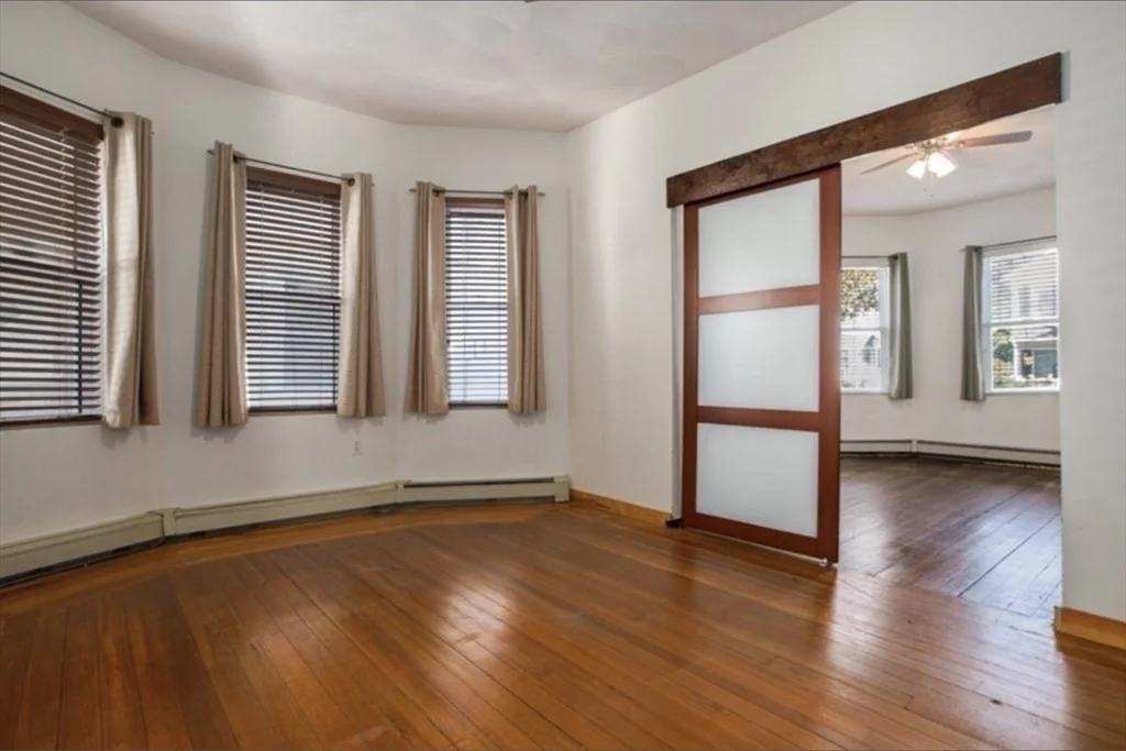 3 bed, 1 bath apartment for rent at 248 Spring St Unit 1, Medford — photo 4 of 7