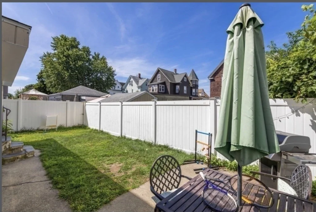 3 bed, 1 bath apartment for rent at 248 Spring St Unit 1, Medford — photo 6 of 7