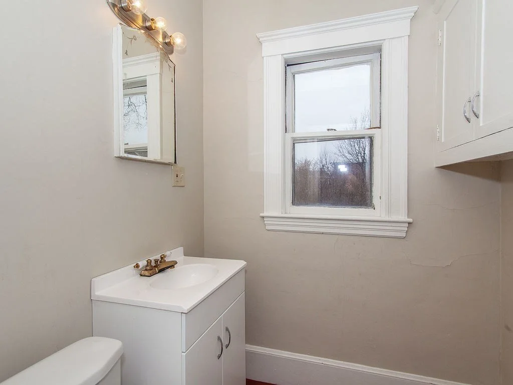 5 bed, 1 bath apartment for rent at 249 Cedar St, Magoun Square — photo 5 of 11