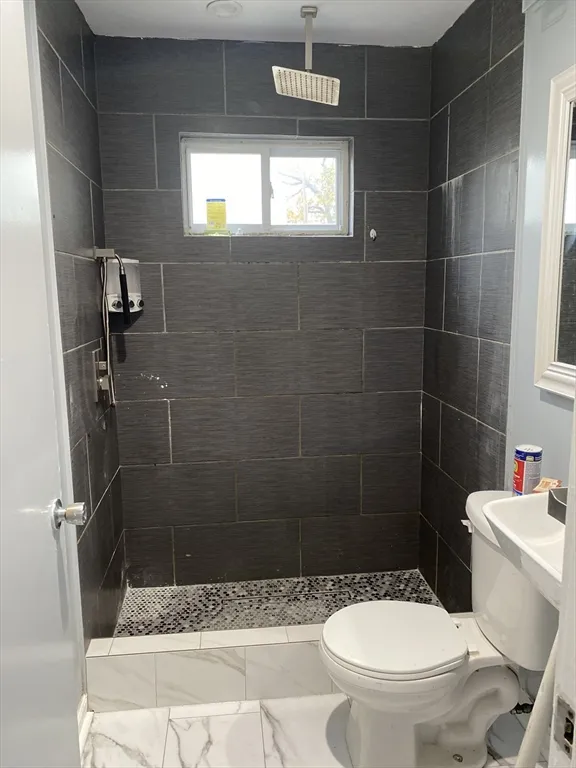 3 bed, 1 bath apartment for rent at 249 Commonwealth Ave Unit 1, Springfield — photo 6 of 11