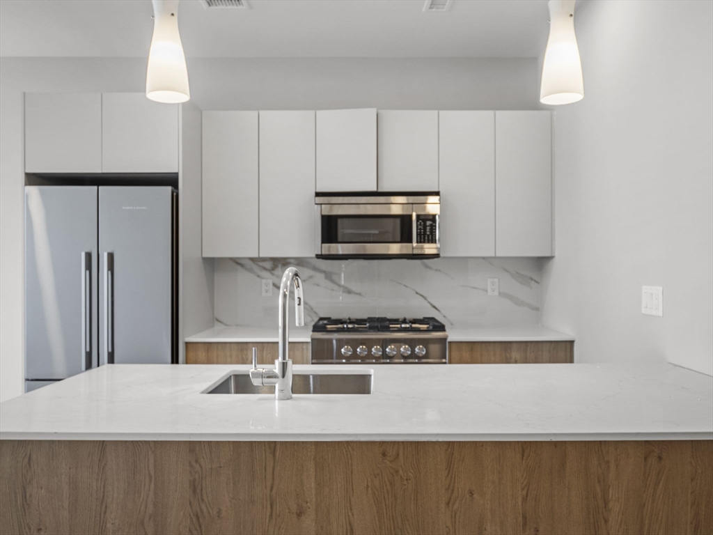 2 bed, 1 bath apartment for rent at 249 Corey Rd Unit 302, Corey Hill — photo 2 of 33