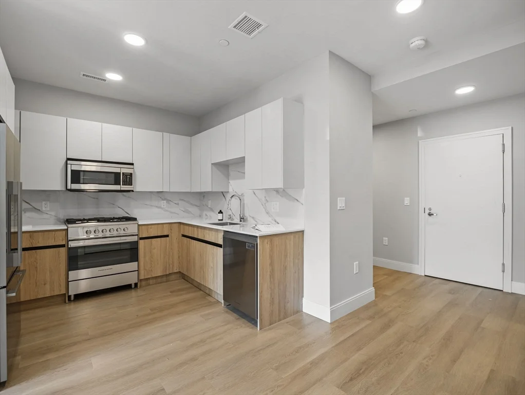 1 bed, 1 bath apartment for rent at 249 Corey Rd Unit 308, Corey Hill — photo 3 of 33