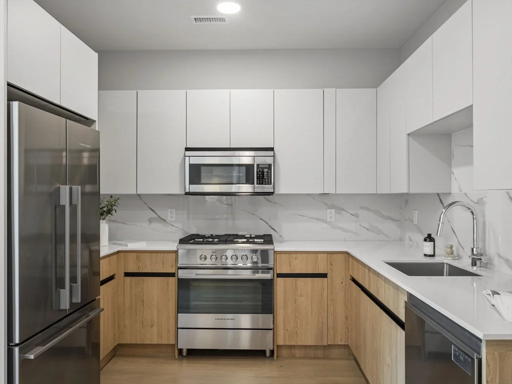 1 bed, 1 bath apartment for rent at 249 Corey Rd Unit 308, Corey Hill — photo 4 of 33