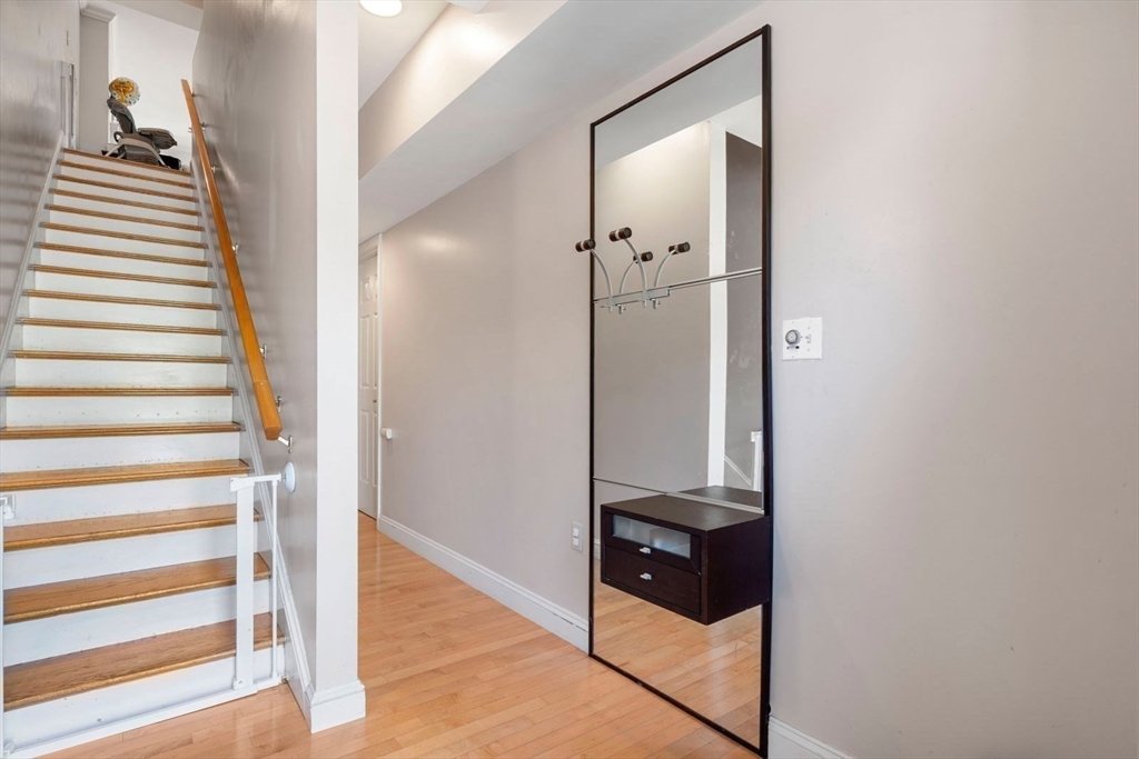 3 bed, 3 bath apartment for rent at 249 Cypress St Unit 249, Brookline — photo 6 of 26