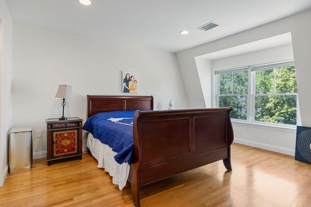3 bed, 3 bath apartment for rent at 249 Cypress St Unit 249, Brookline — photo 23 of 26