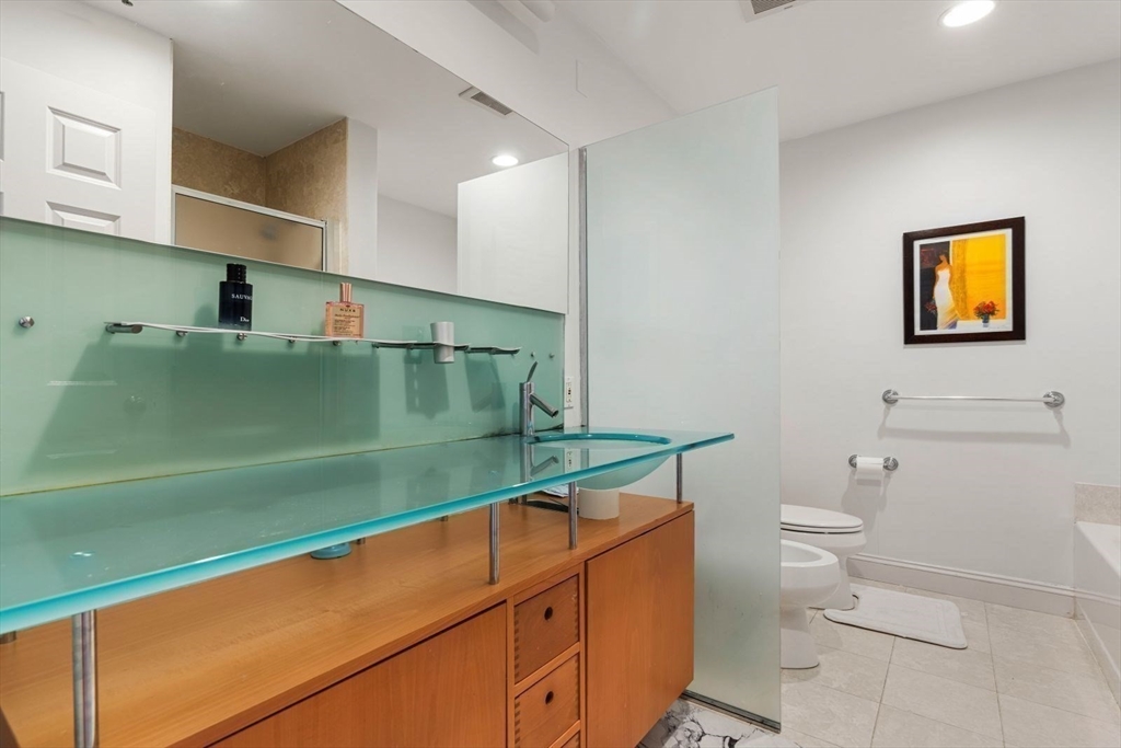 3 bed, 3 bath apartment for rent at 249 Cypress St Unit 249, Brookline — photo 21 of 26