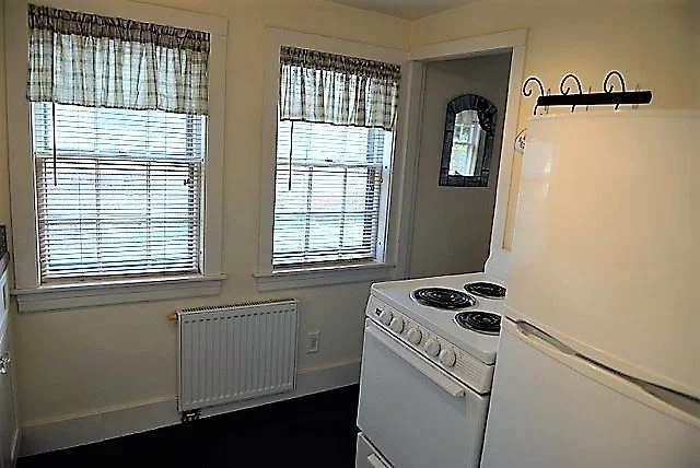 2 bed, 1 bath apartment for rent at 249 Forest St Unit A, Reading — photo 8 of 18