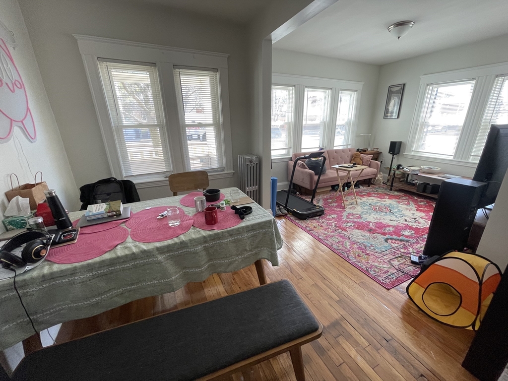2 bed, 1 bath apartment for rent at 249 Hyde Park Ave Unit 1L, Jamaica Plain — photo 2 of 8