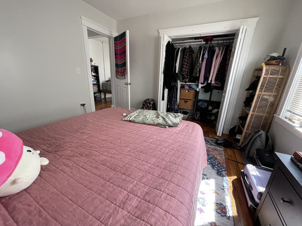 2 bed, 1 bath apartment for rent at 249 Hyde Park Ave Unit 1L, Jamaica Plain — photo 6 of 8