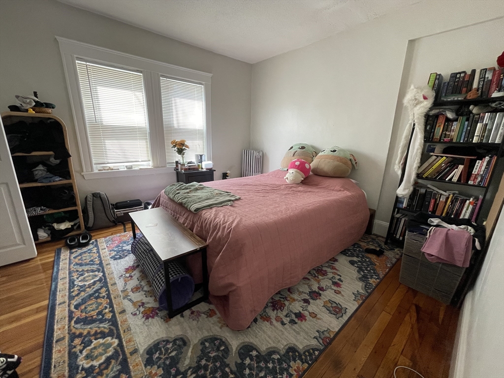 2 bed, 1 bath apartment for rent at 249 Hyde Park Ave Unit 1L, Jamaica Plain — photo 5 of 8