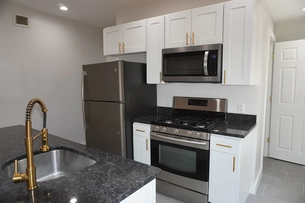 1 bed, 1 bath apartment for rent at 249 Maverick St Unit 8, East Boston