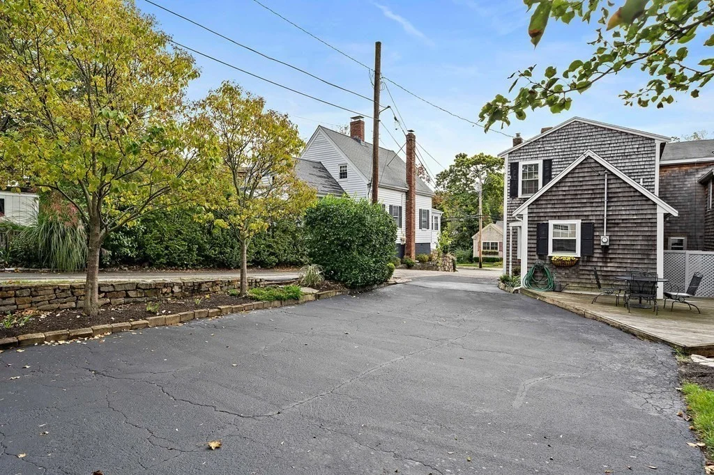 2 bed, 1 bath apartment for rent at 249 North St Unit 1, Hingham Center — photo 16 of 19