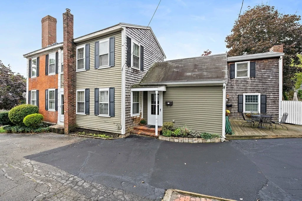 2 bed, 1 bath apartment for rent at 249 North St Unit 1, Hingham Center — photo 2 of 19