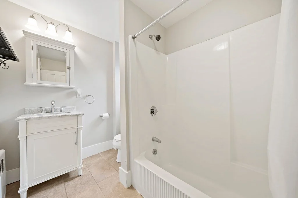 2 bed, 1 bath apartment for rent at 249 North St Unit 1, Hingham Center — photo 13 of 19