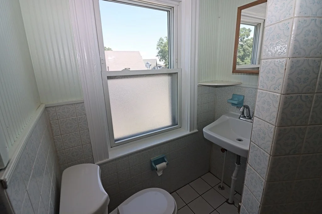 1 bed, 1 bath apartment for rent at 249 Pleasant St Unit 3, Winthrop — photo 6 of 7