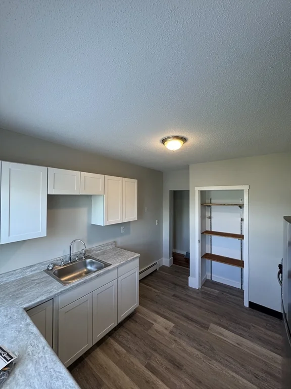 4 bed, 1 bath apartment for rent at 25 1/2 Porter St Unit 1, Taunton — photo 2 of 13