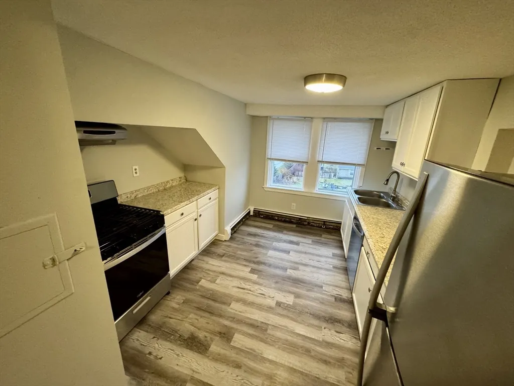 3 bed, 1 bath apartment for rent at 25 1/2 Porter St Unit 3, Taunton — photo 2 of 11