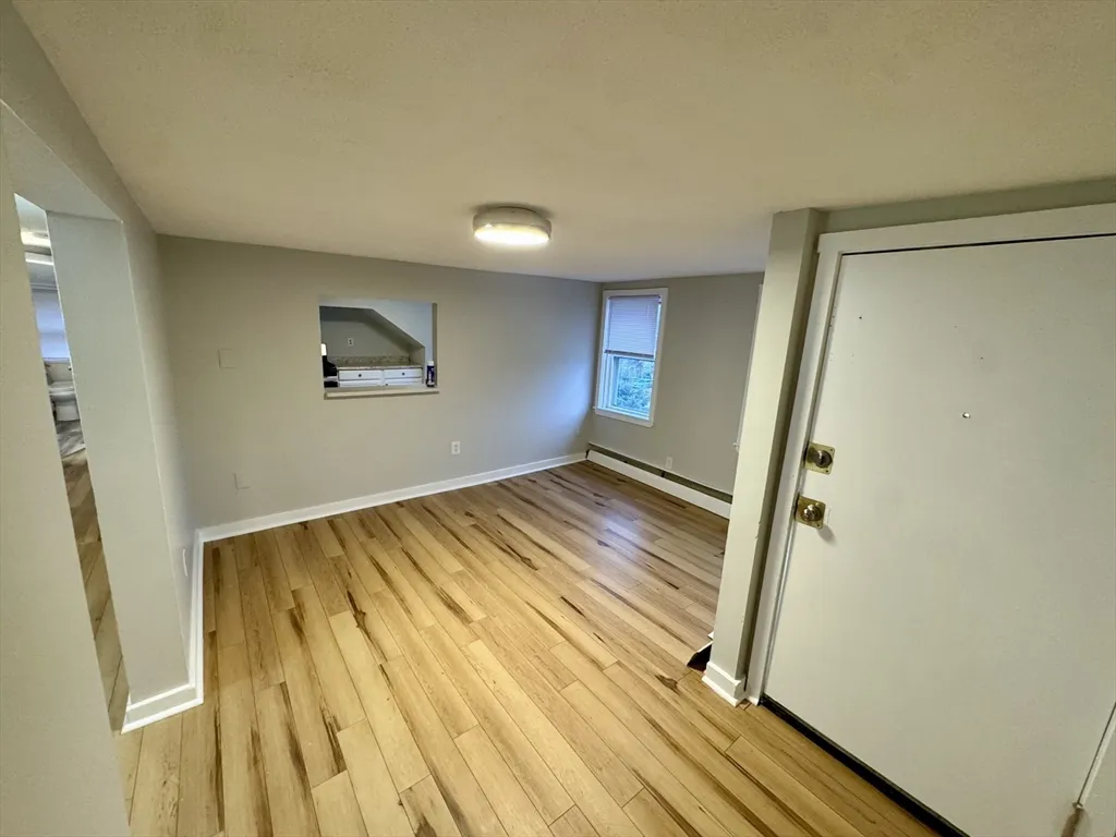 3 bed, 1 bath apartment for rent at 25 1/2 Porter St Unit 3, Taunton — photo 4 of 11