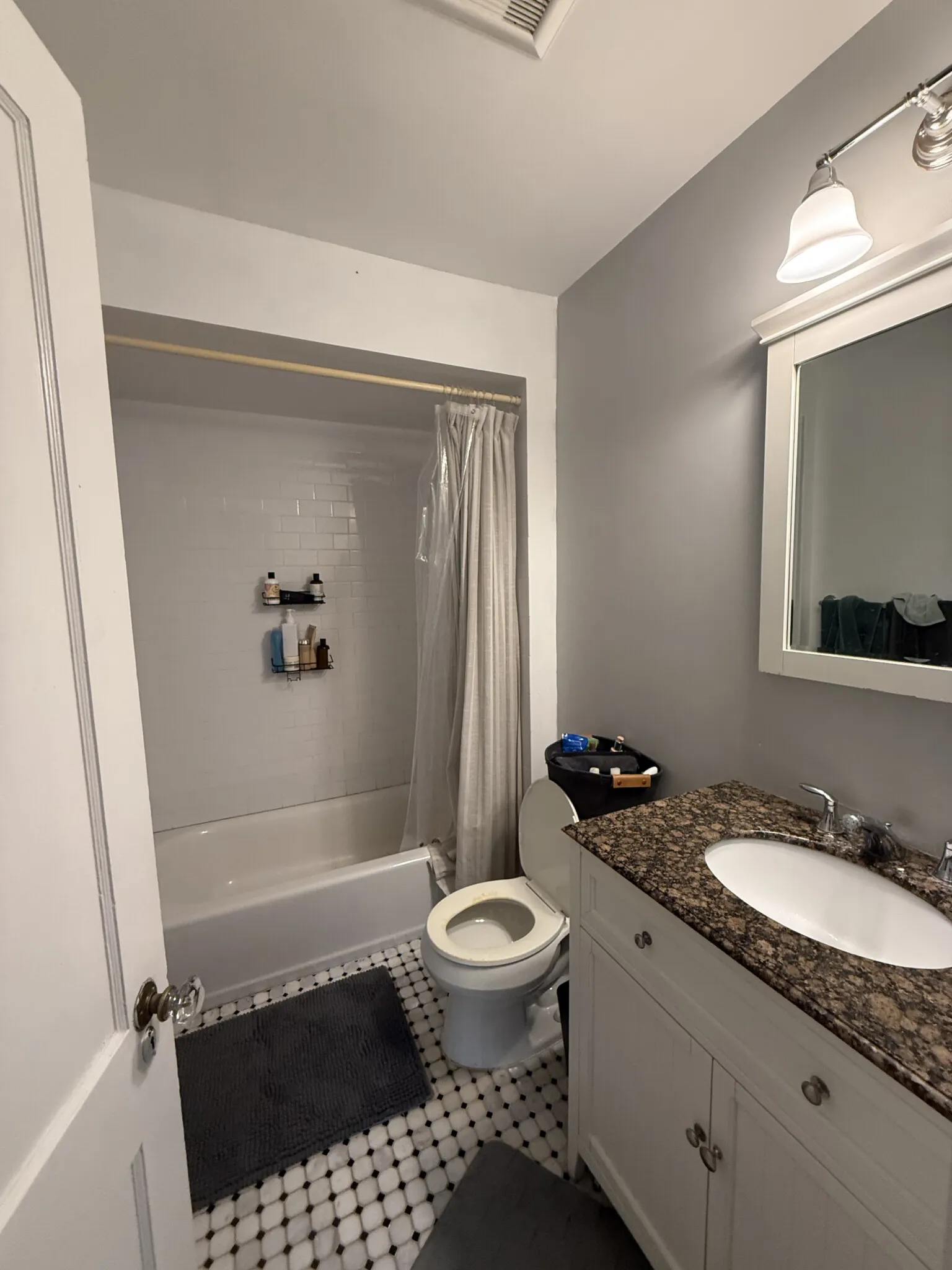 4 bed, 2 bath apartment for rent at 25-27 Crosby Rd Unit 2, Chestnut Hill — photo 8 of 12