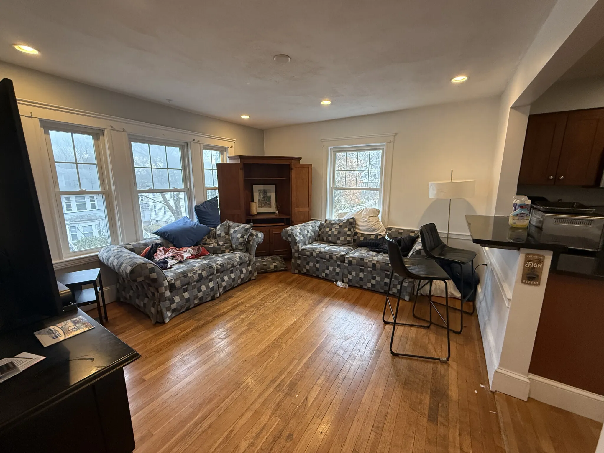 4 bed, 2 bath apartment for rent at 25-27 Crosby Rd Unit 2, Chestnut Hill — photo 4 of 12