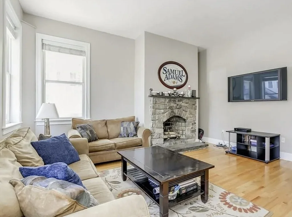 3 bed, 2 bath apartment for rent at 25-27 Dorchester St Unit 1, South Boston — photo 3 of 9
