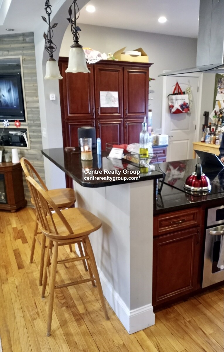 6 bed, 4+ bath apartment for rent at 25 Grant St Unit 1, Dorchester — photo 4 of 19