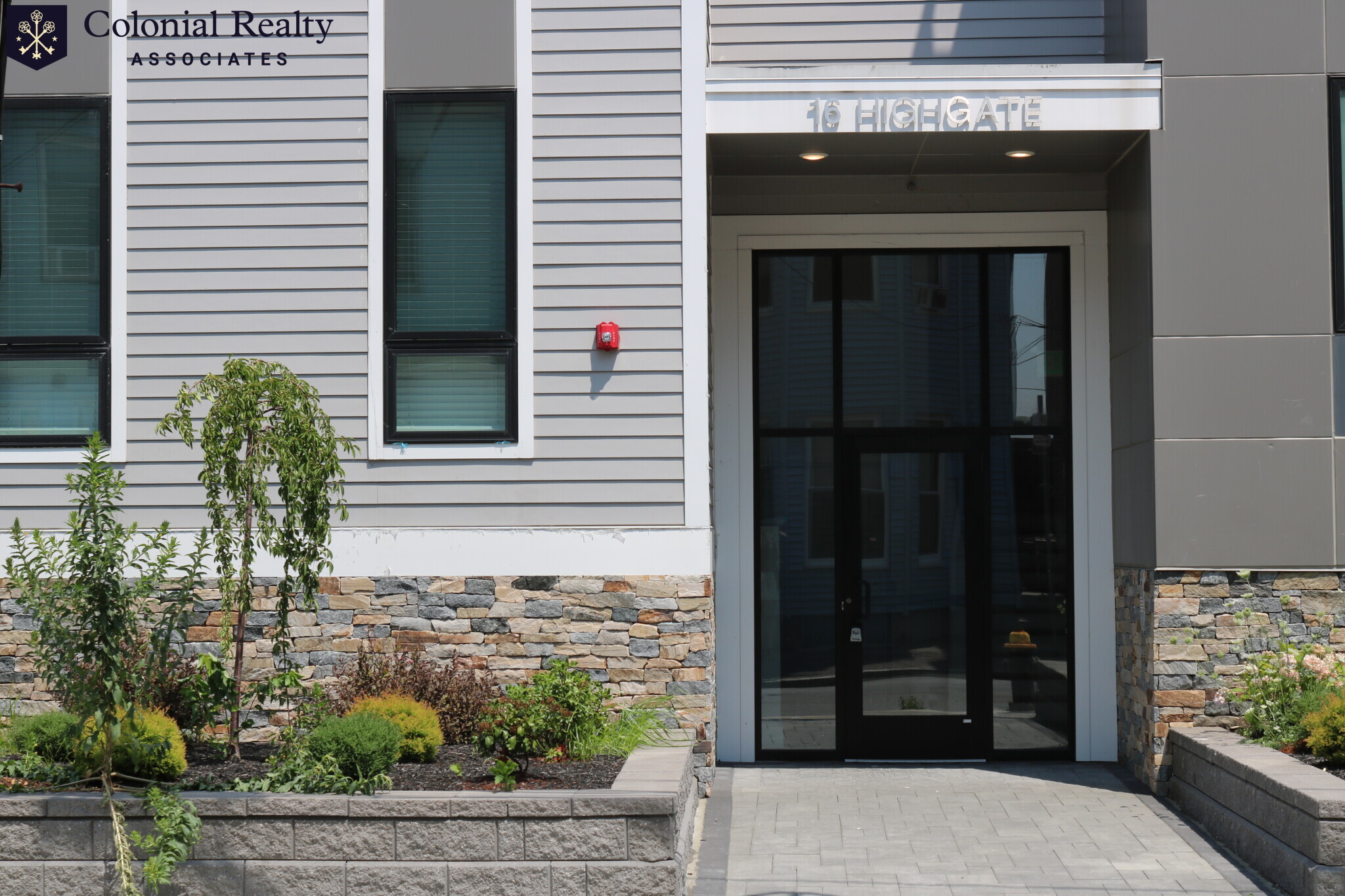 4 bed, 3 bath apartment for rent at 25-27 Highgate St Unit 207, Allston — photo 2 of 29